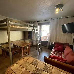 Les Neves Oasis By Alpstays Appartement